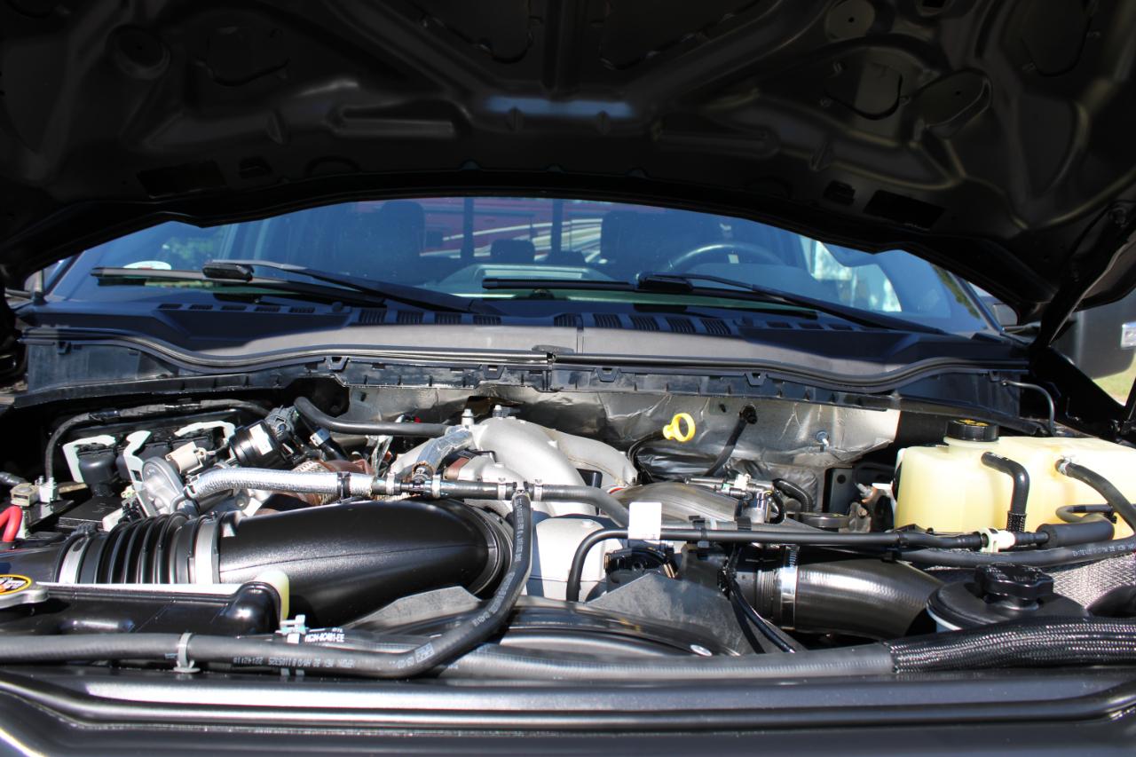 Ford F-350 SD Lariat Crew Cab Long Bed DRW 4WD 2022