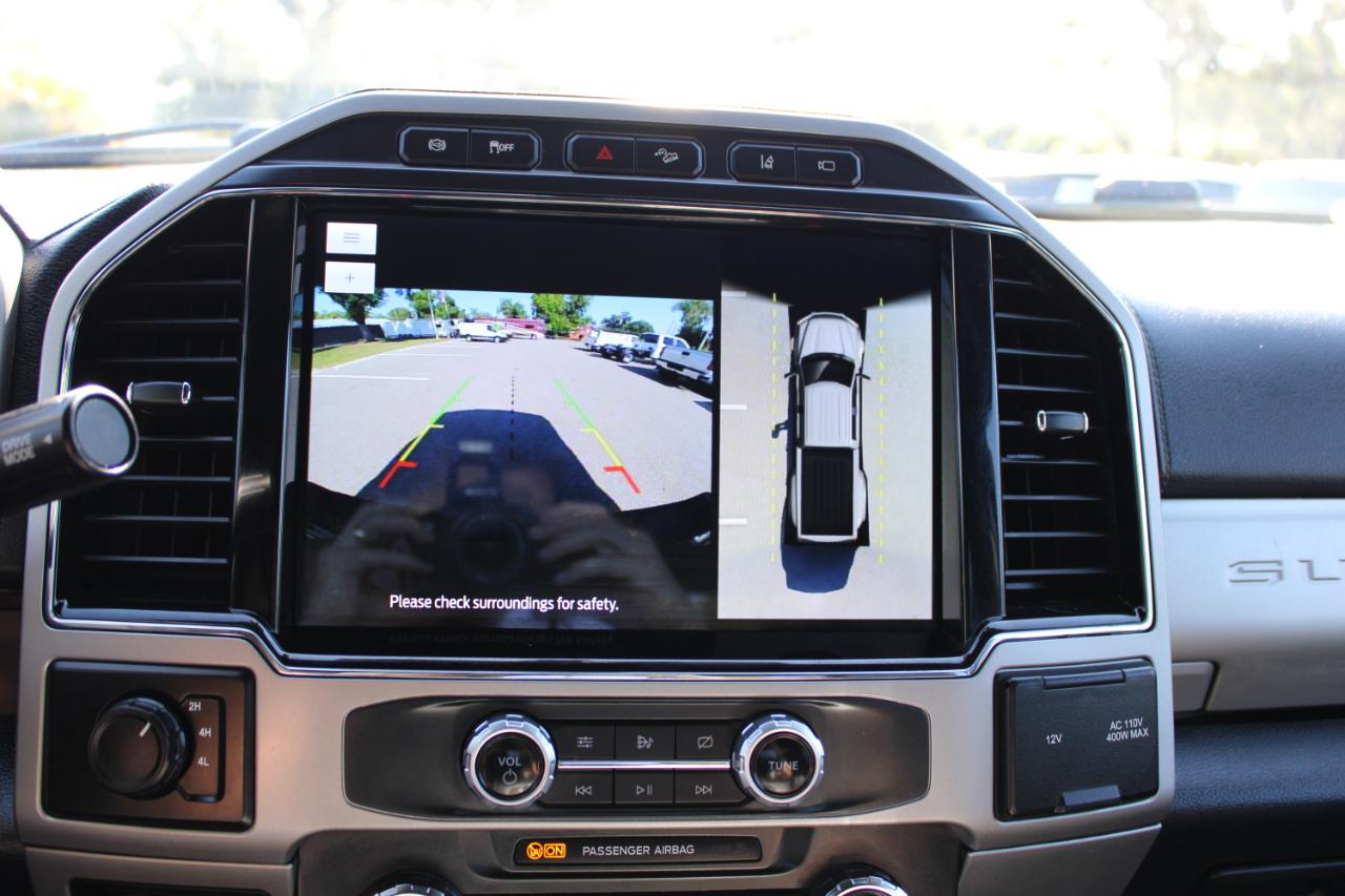 Ford F-350 SD Lariat Crew Cab Long Bed DRW 4WD 2022