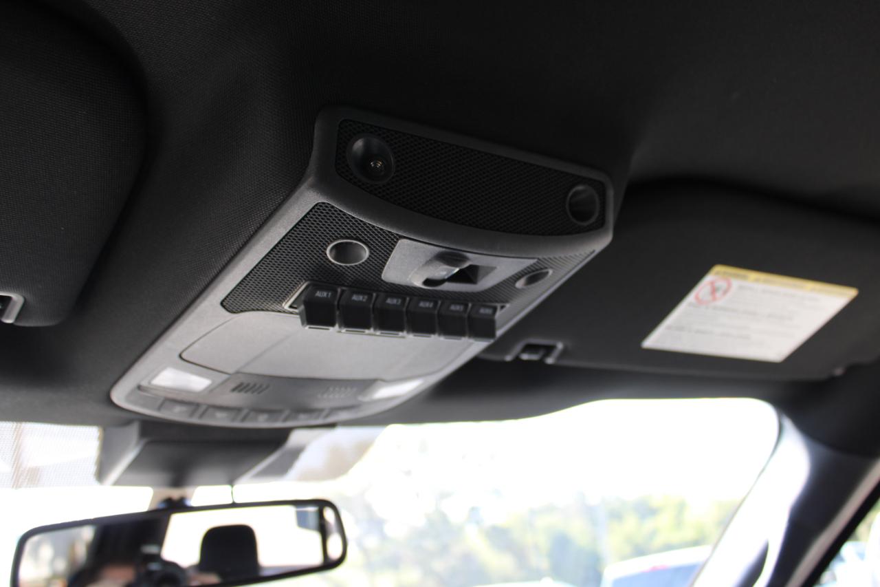 Ford F-350 SD Lariat Crew Cab Long Bed DRW 4WD 2022