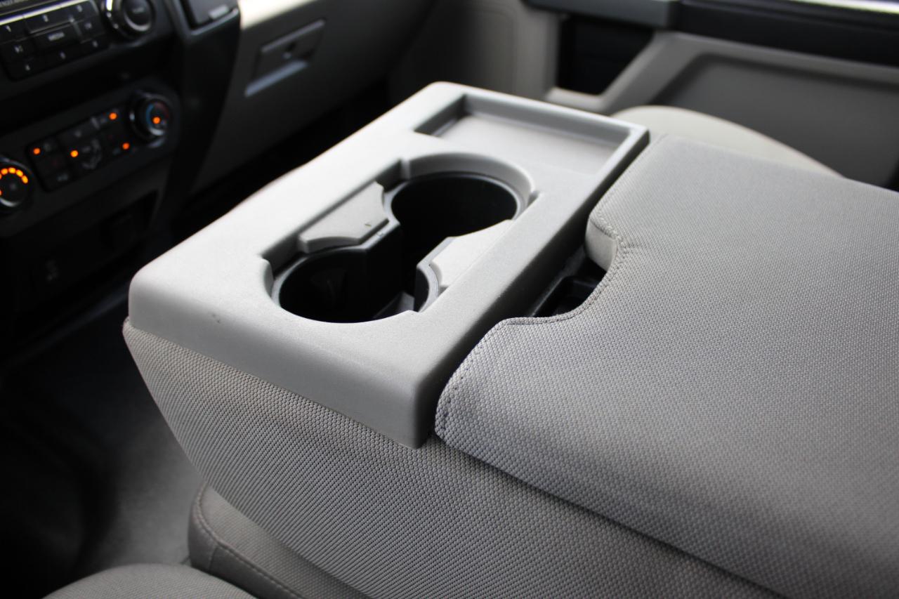 Ford F-250 Crew Cab 4dr 152.2" WB 4WD 2022