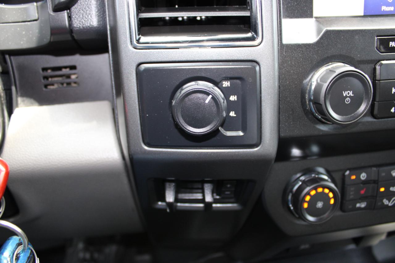 Ford F-250 Crew Cab 4dr 152.2" WB 4WD 2022