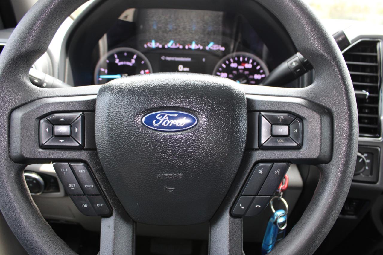 Ford F-250 Crew Cab 4dr 152.2" WB 4WD 2022