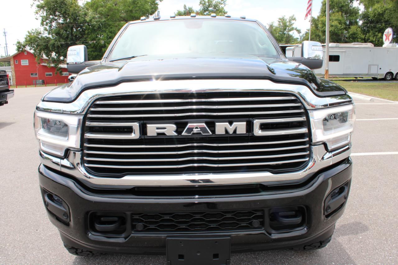 RAM 3500 Laramie Crew Cab SWB 4WD 2023