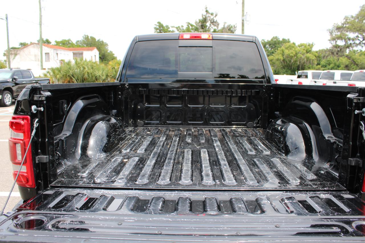 RAM 3500 Laramie Crew Cab SWB 4WD 2023