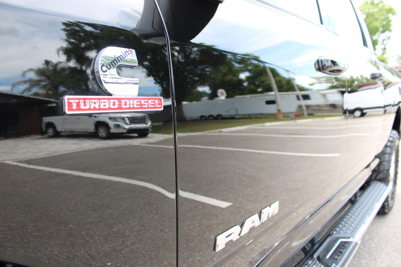 RAM 3500 Laramie Crew Cab SWB 4WD 2023