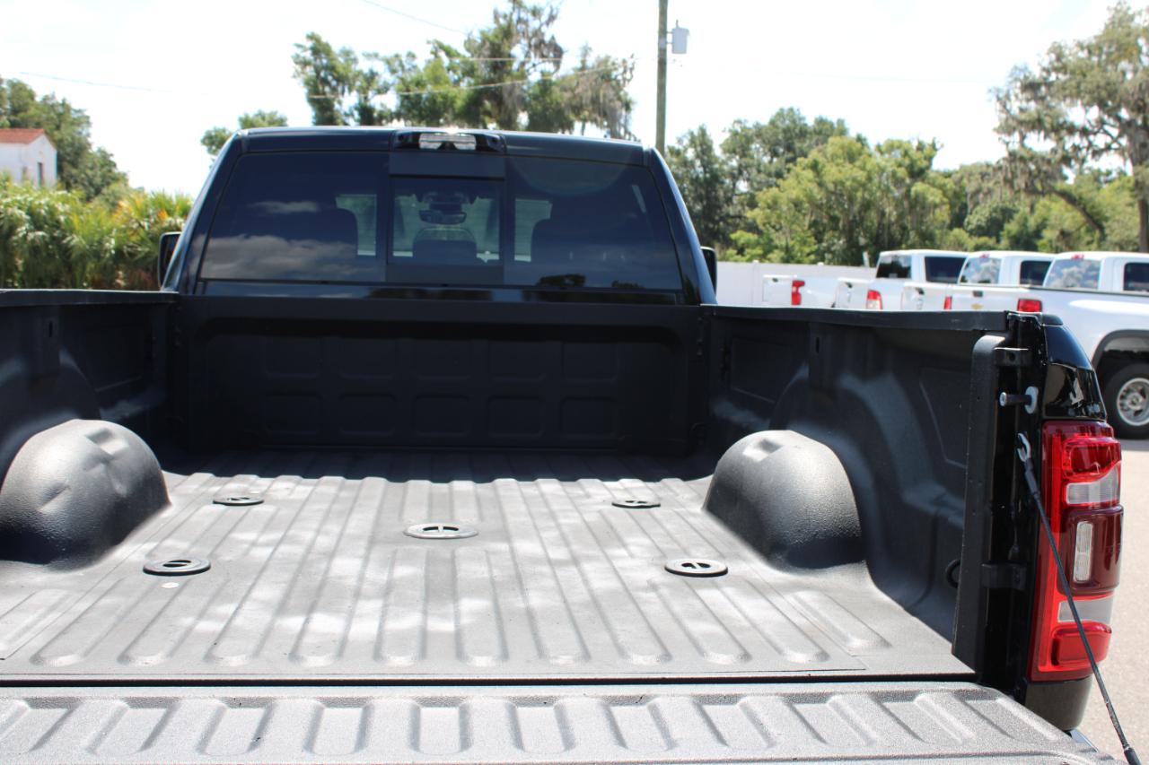 RAM 3500 Tradesman Crew Cab 4WD 2024