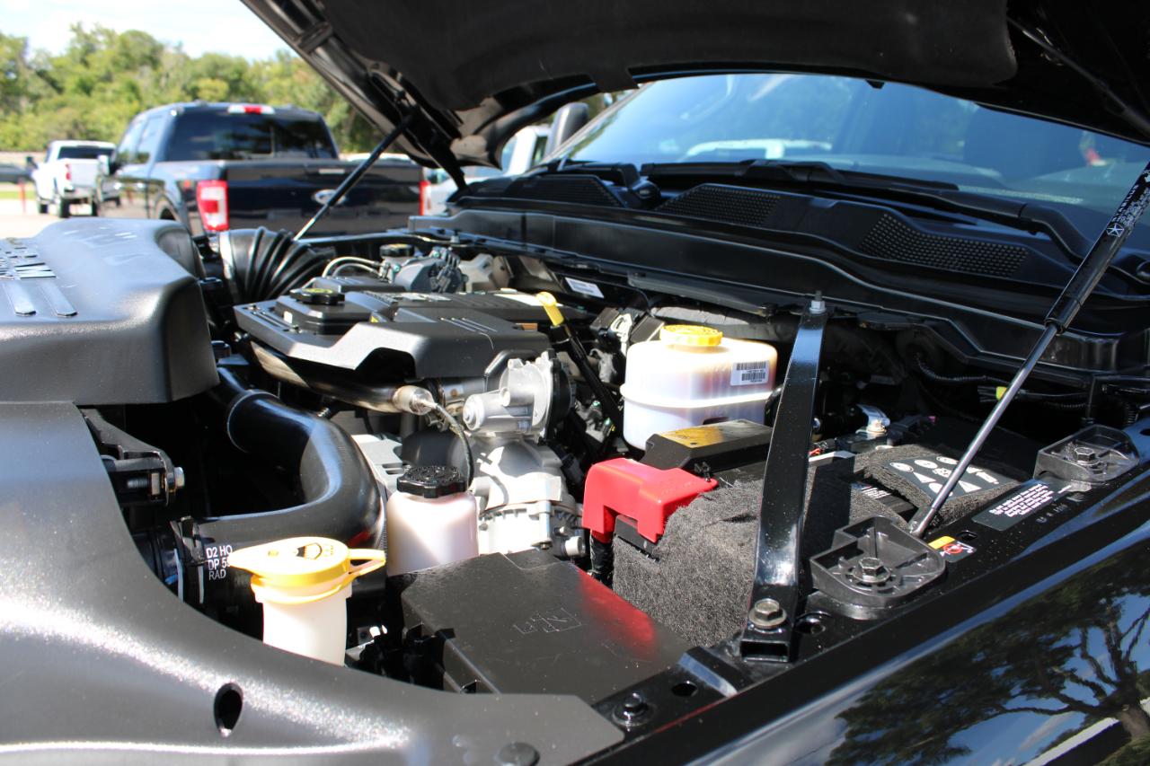 RAM 3500 Tradesman Crew Cab 4WD 2024