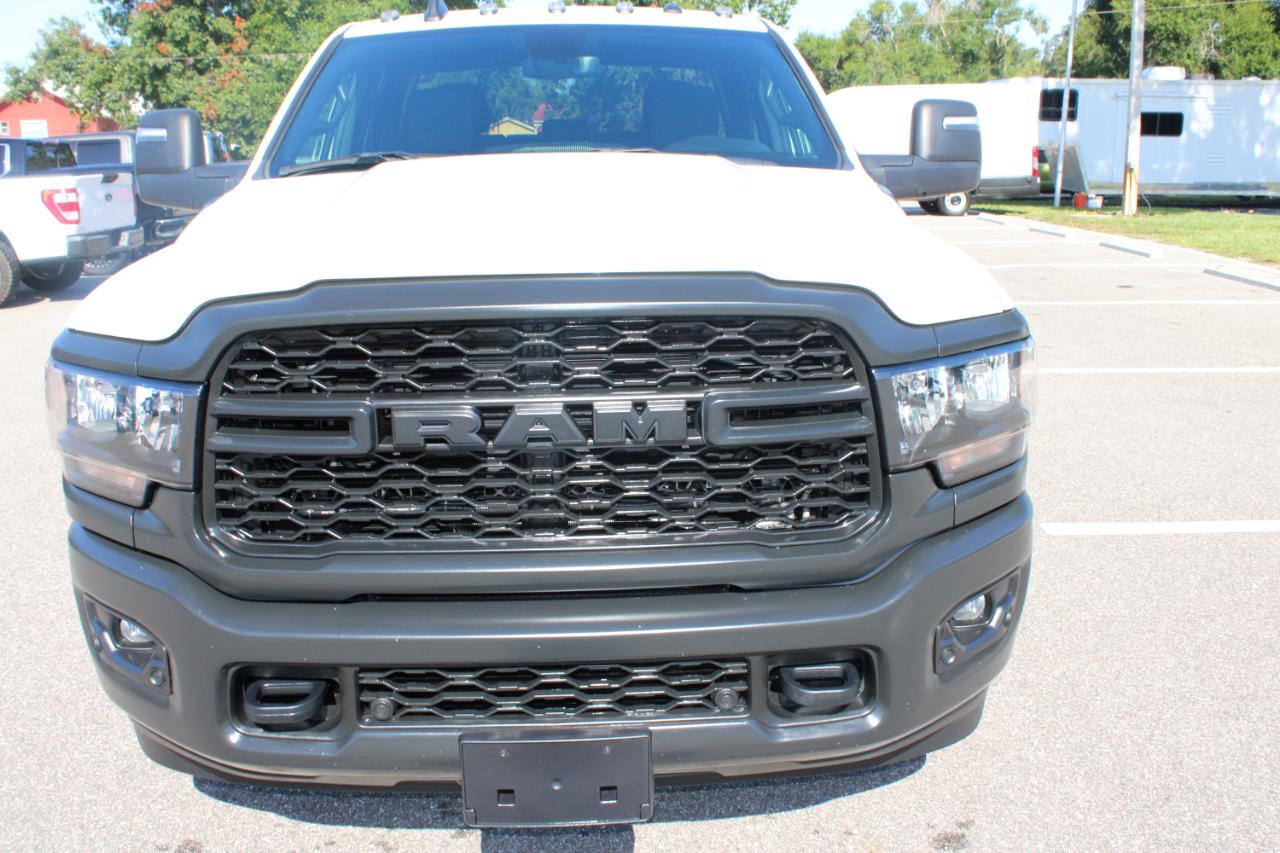 RAM 3500 Crew Cab 4WD DRW 2024