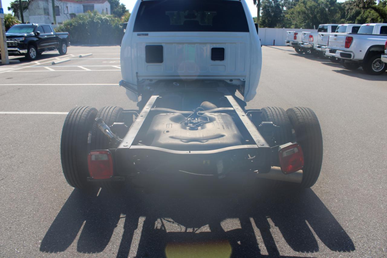 RAM 3500 Crew Cab 4WD DRW 2024