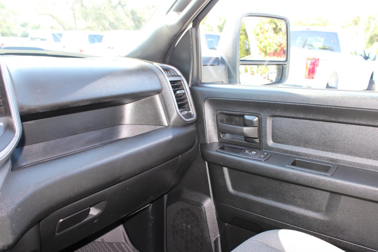 RAM 3500 Crew Cab 4WD DRW 2024