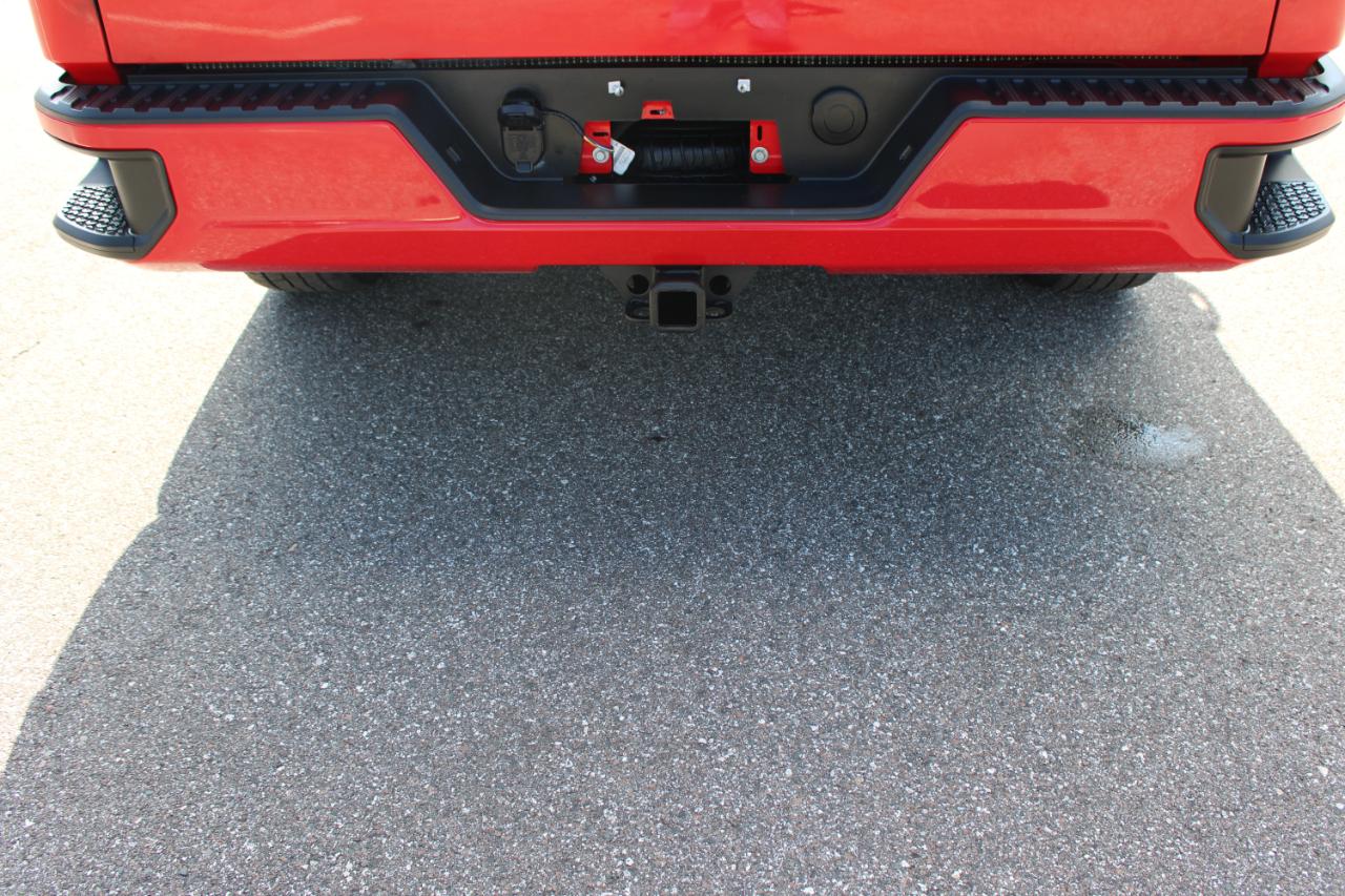 Chevrolet Silverado 1500 Custom Crew Cab 2WD 2024