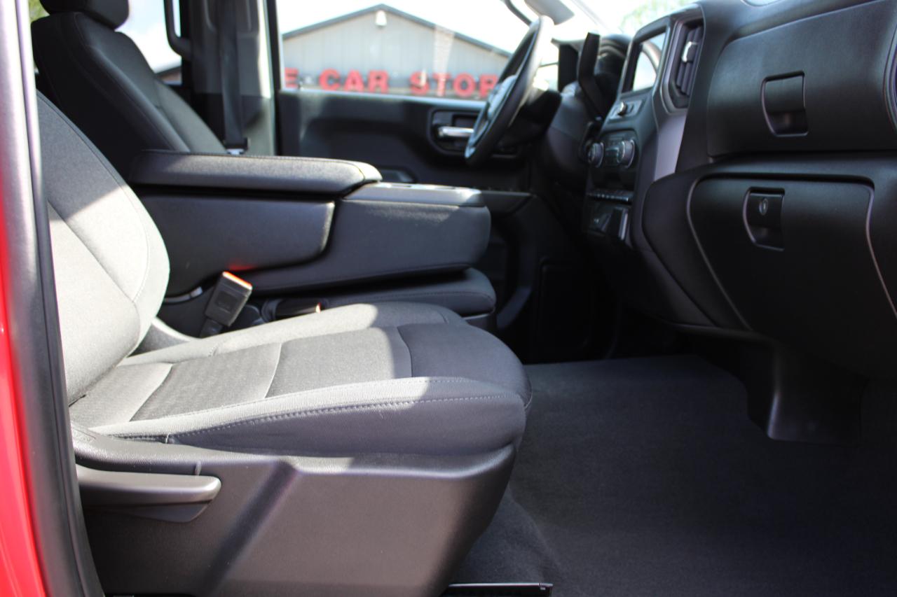 Chevrolet Silverado 1500 Custom Crew Cab 2WD 2024