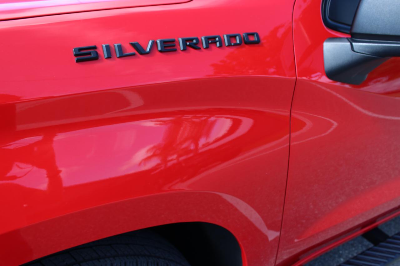 Chevrolet Silverado 1500 Custom Crew Cab 2WD 2024