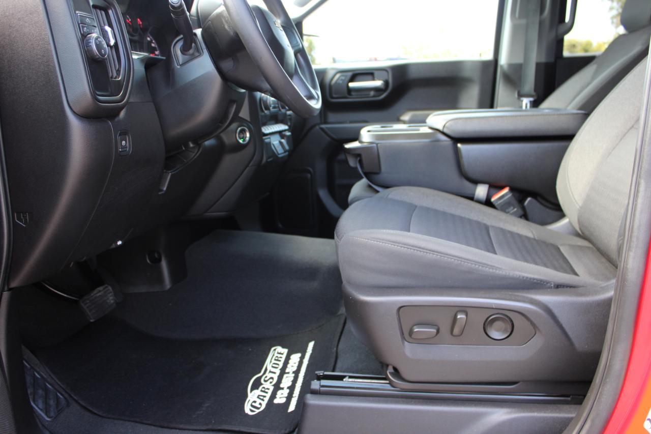 Chevrolet Silverado 1500 Custom Crew Cab 2WD 2024