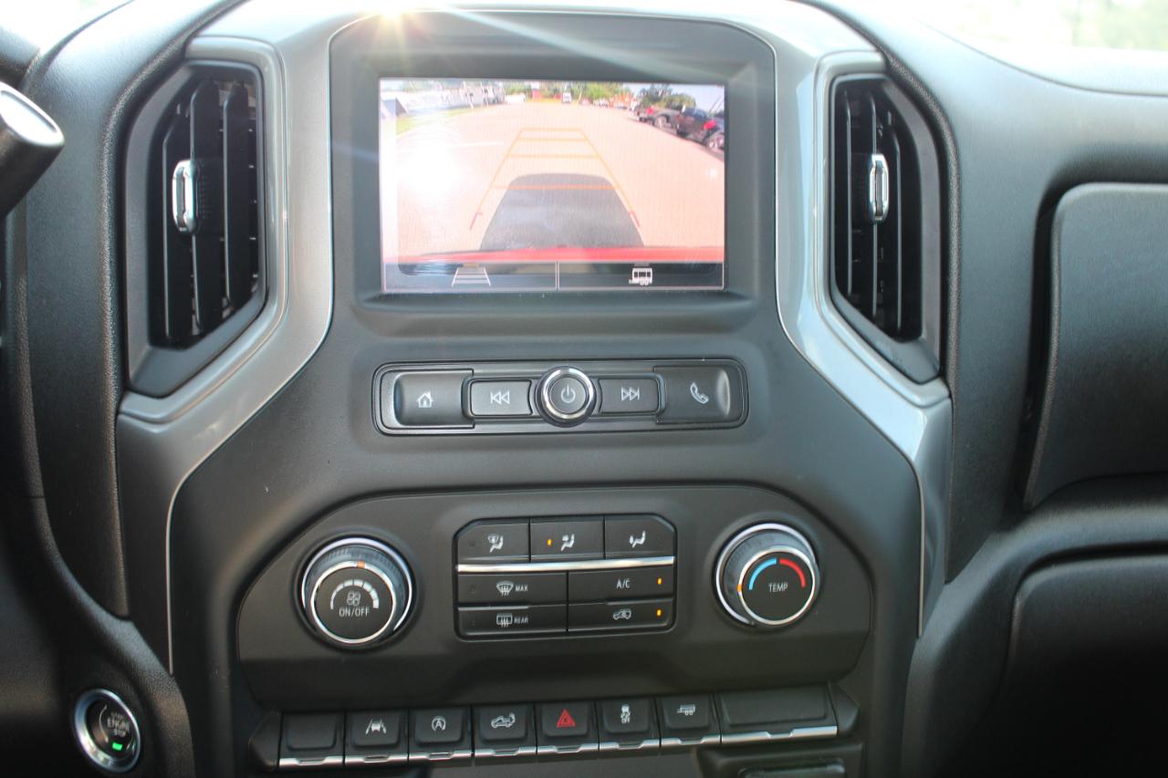 Chevrolet Silverado 1500 Custom Crew Cab 2WD 2024