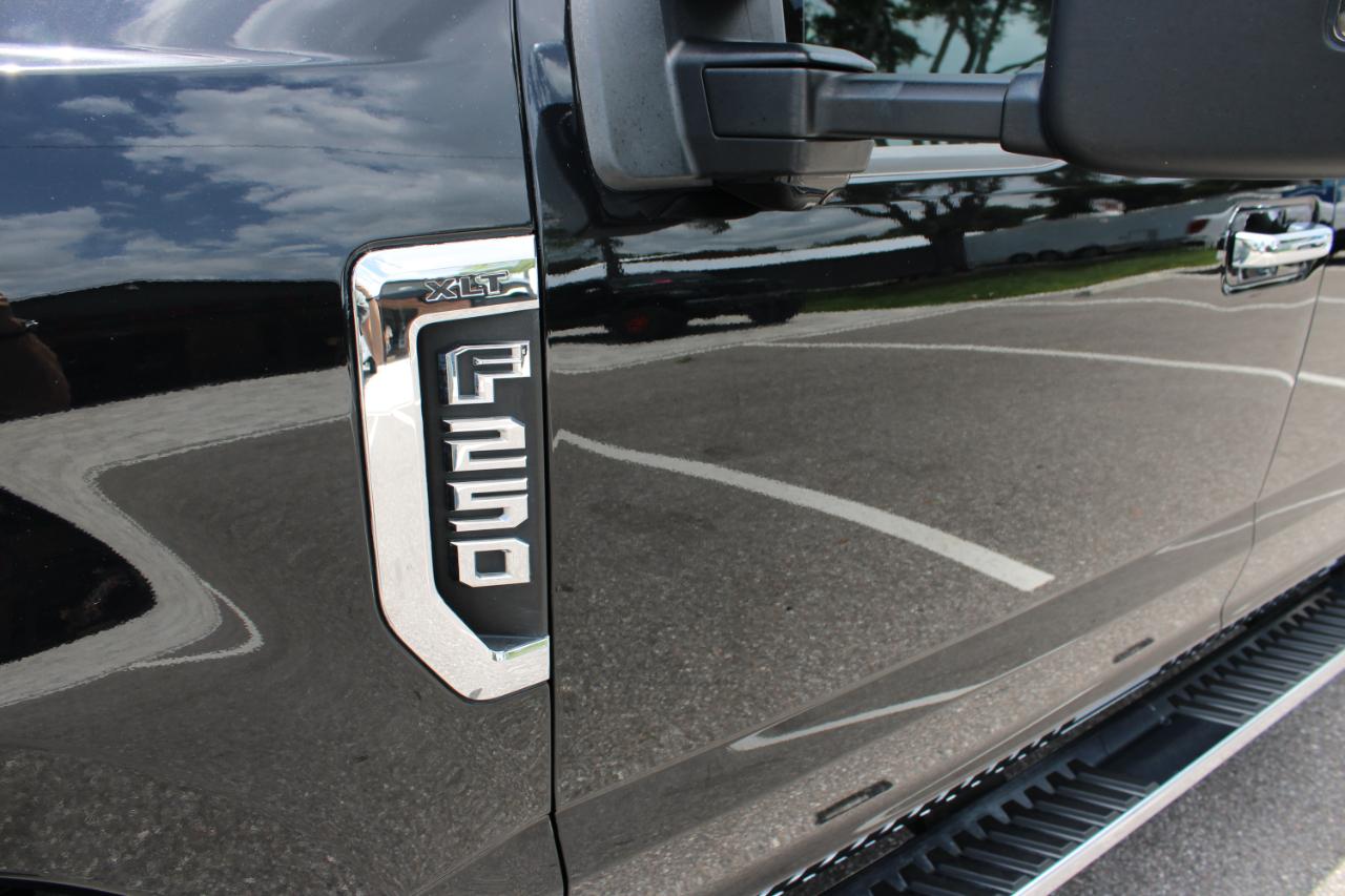 Ford F-250 SD XLT Crew Cab 4WD 2019