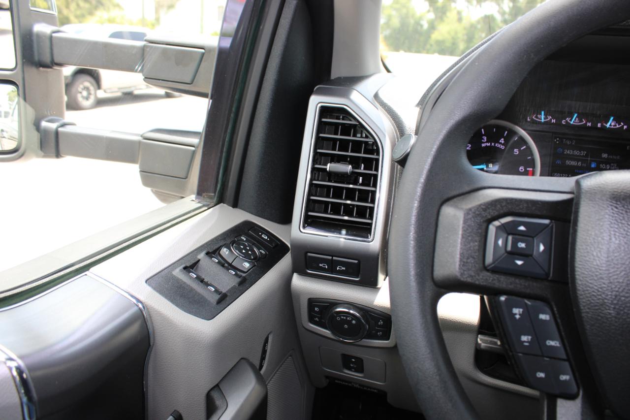 Ford F-250 SD XLT Crew Cab 4WD 2019