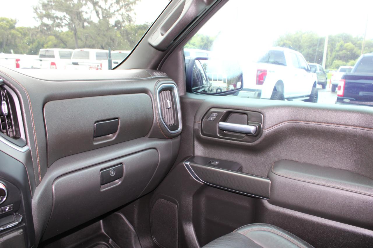 GMC Sierra 1500 AT4 Crew Cab Short Box 4WD 2021