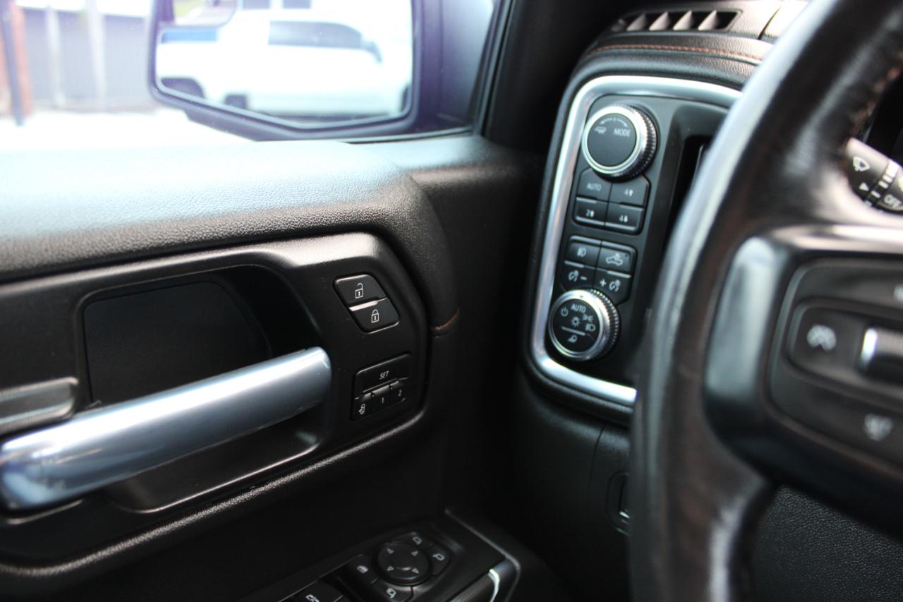 GMC Sierra 1500 AT4 Crew Cab Short Box 4WD 2021