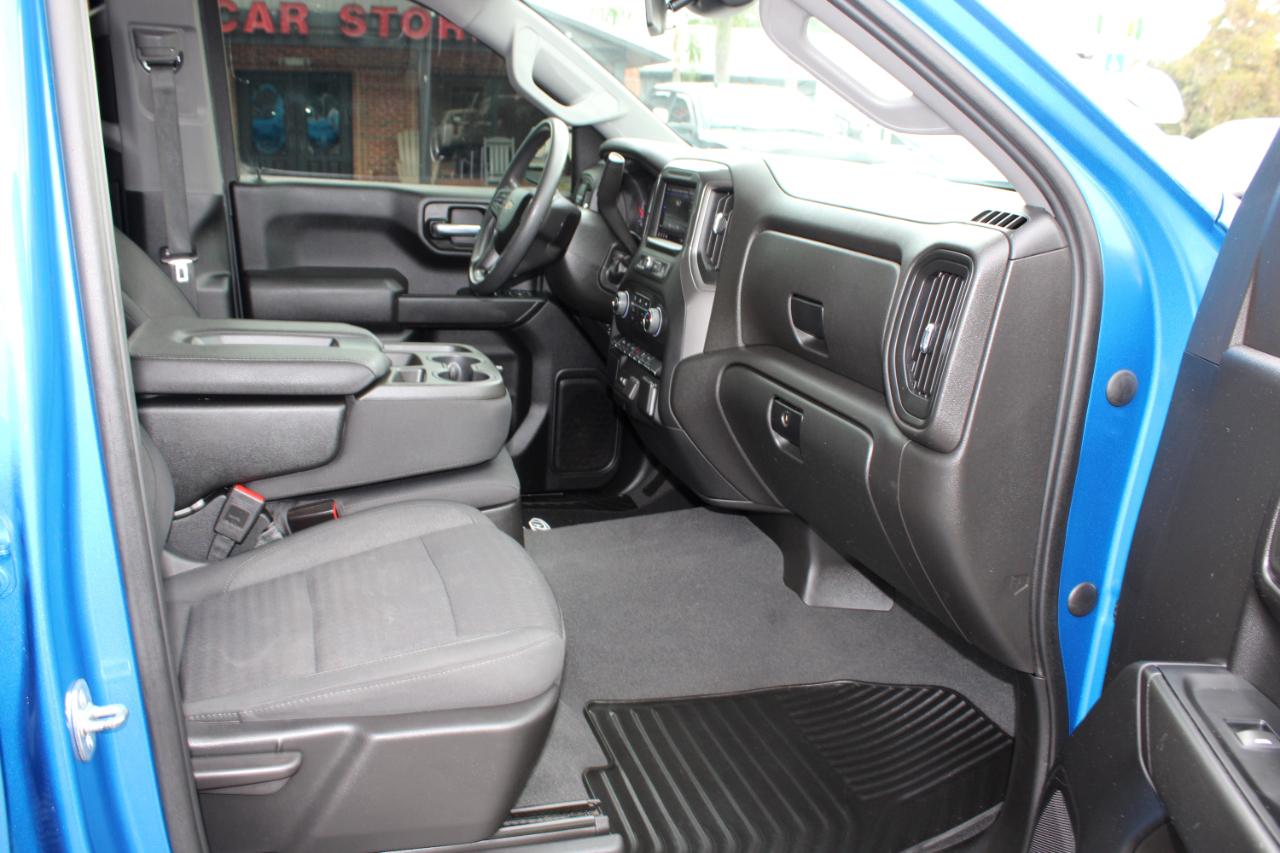 Chevrolet Silverado 1500 Custom Crew Cab 2WD 2023