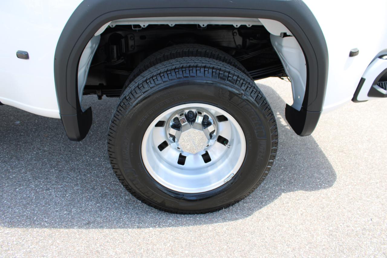 GMC Sierra 3500HD Denali Ultimate Crew Cab 4WD 2024