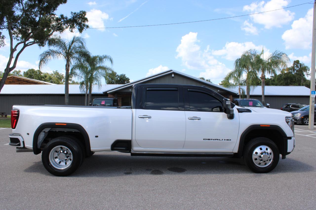 GMC Sierra 3500HD Denali Ultimate Crew Cab 4WD 2024