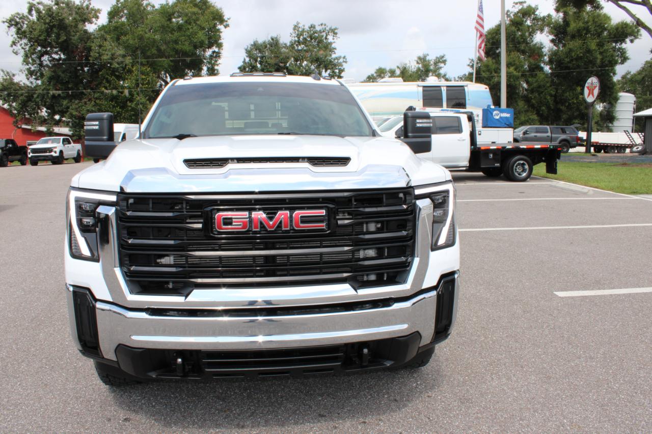 GMC Sierra 3500HD Pro Crew Cab 4WD LB 2024