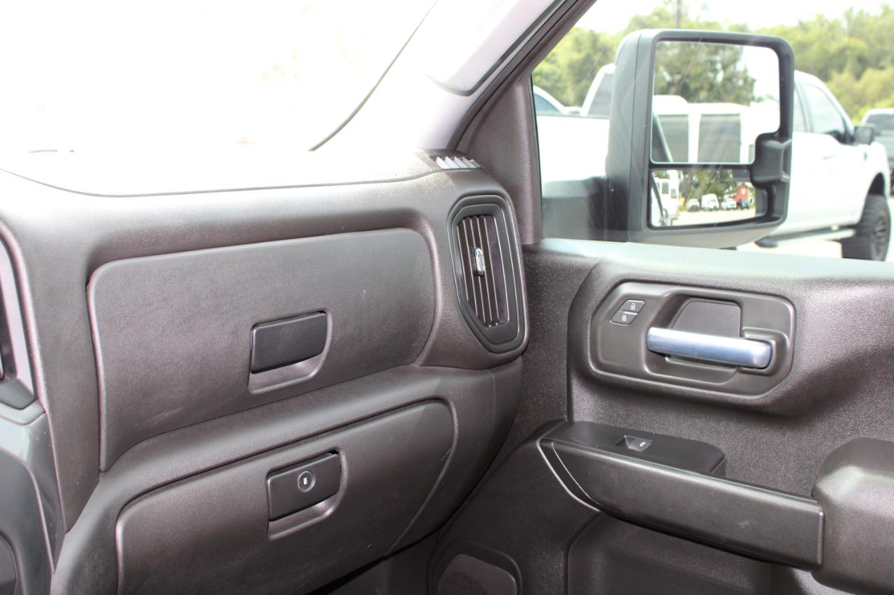GMC Sierra 3500HD Pro Crew Cab 4WD LB 2024
