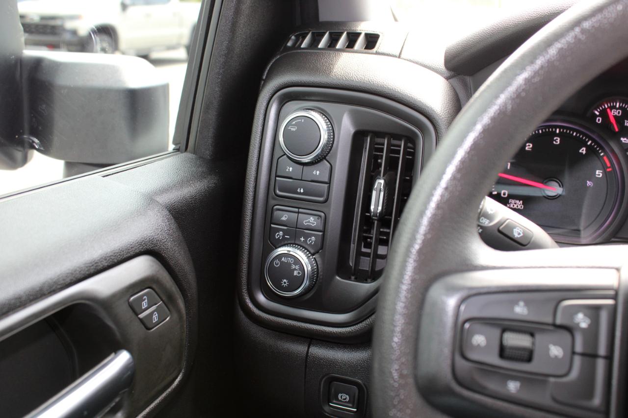 GMC Sierra 3500HD Pro Crew Cab 4WD LB 2024
