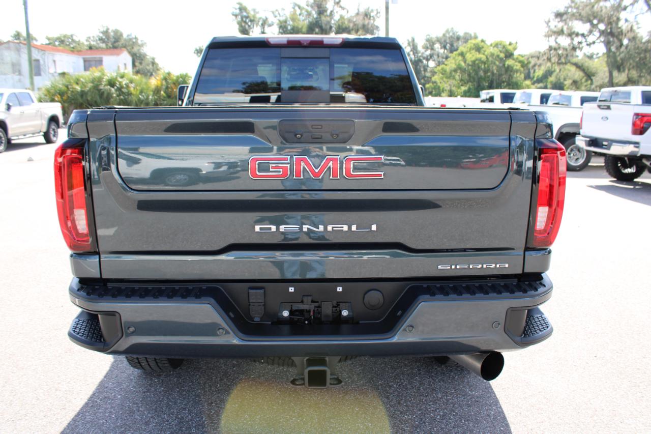 GMC Sierra 2500HD Denali Crew Cab 4WD SB 2022