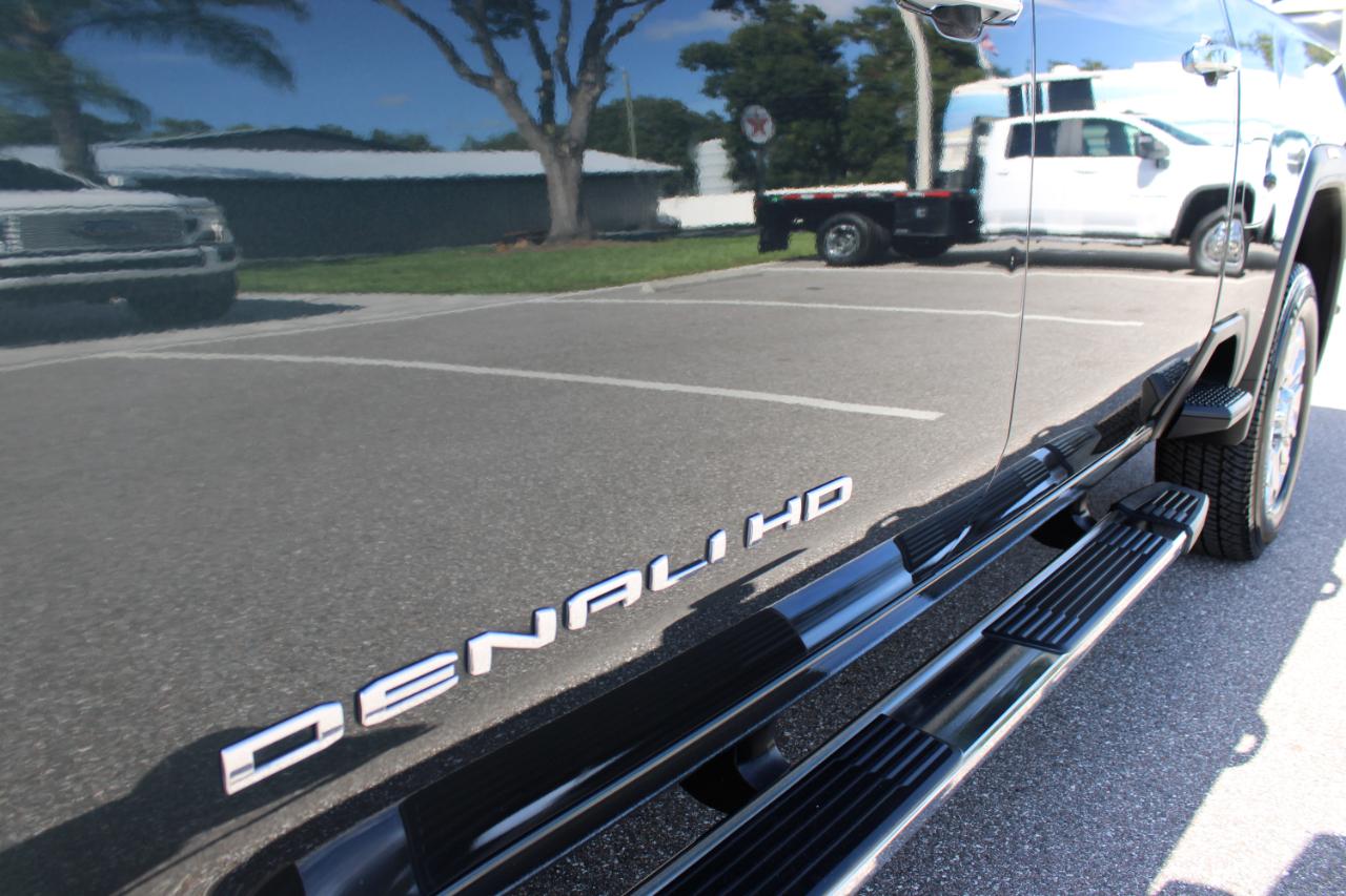 GMC Sierra 2500HD Denali Crew Cab 4WD SB 2022