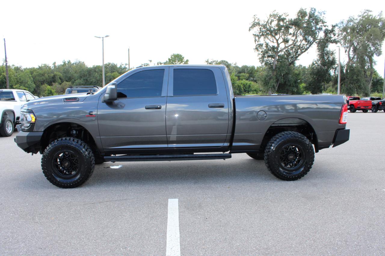 RAM 3500 Tradesman Crew Cab 4WD 2023