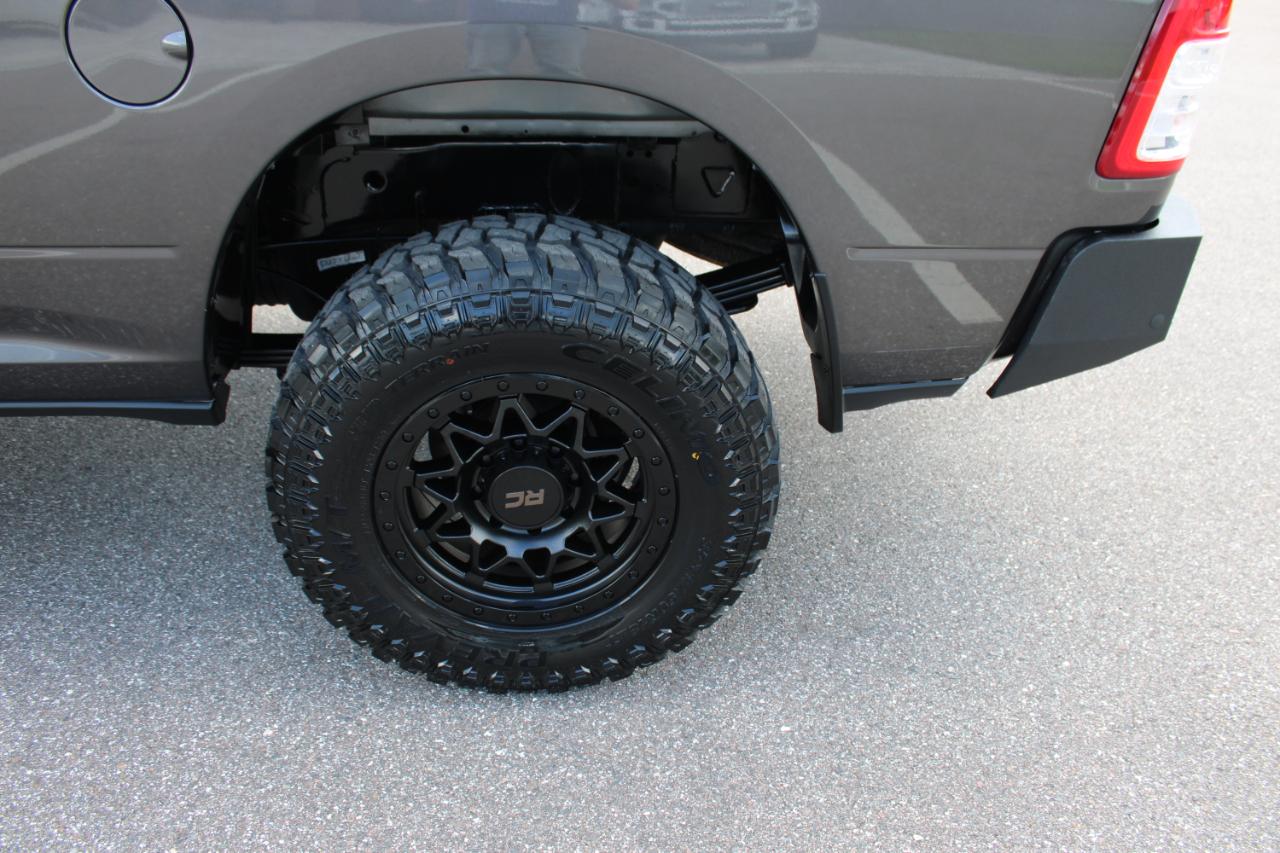 RAM 3500 Tradesman Crew Cab 4WD 2023