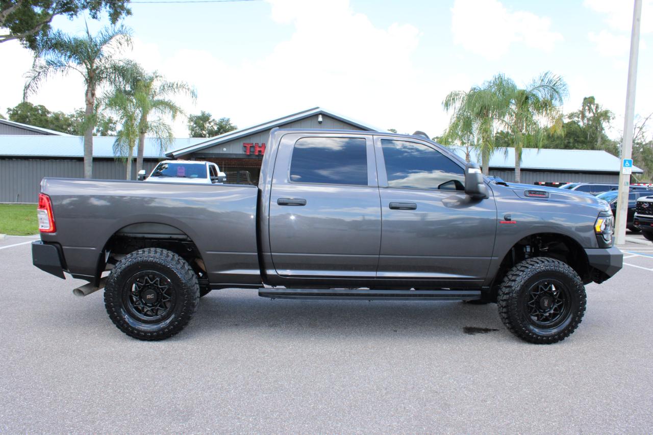 RAM 3500 Tradesman Crew Cab 4WD 2023