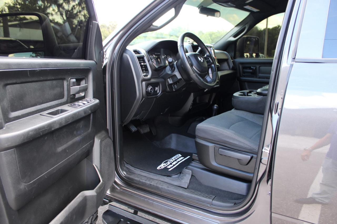 RAM 3500 Tradesman Crew Cab 4WD 2023