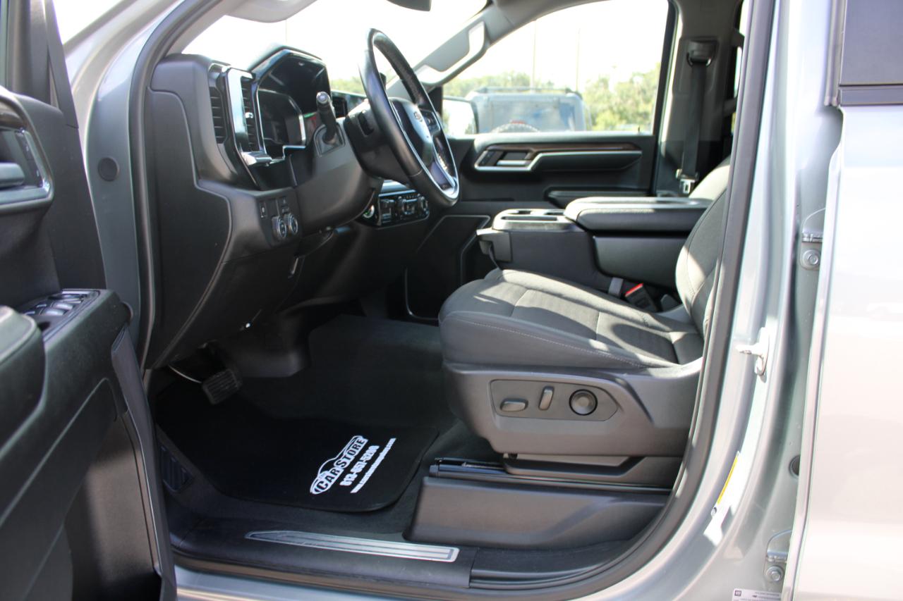 Chevrolet Silverado 1500 LT Crew Cab 2WD 2025