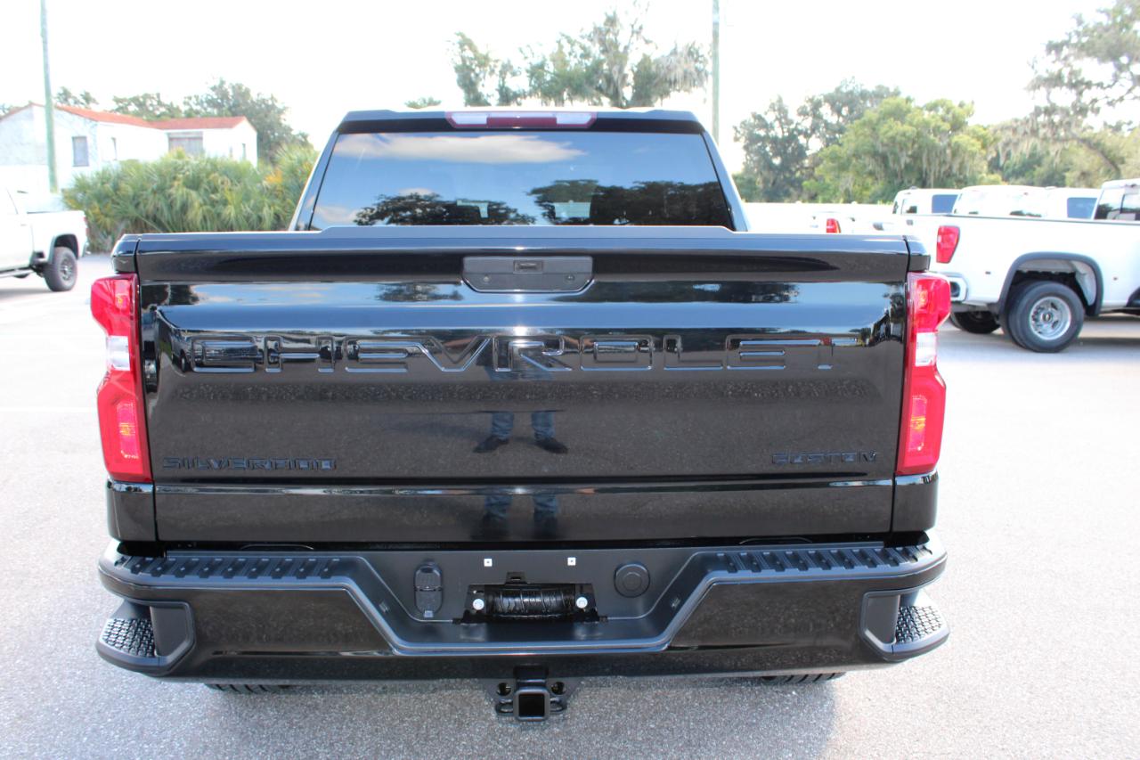 Chevrolet Silverado 1500 Limited Custom Crew Cab Short Box 2WD 2022