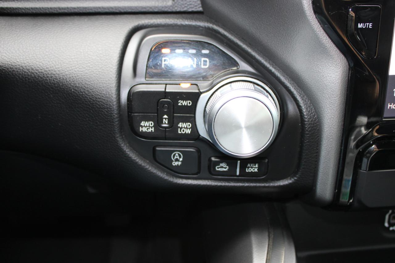 RAM 1500 Rebel Crew Cab SB 4WD 2023