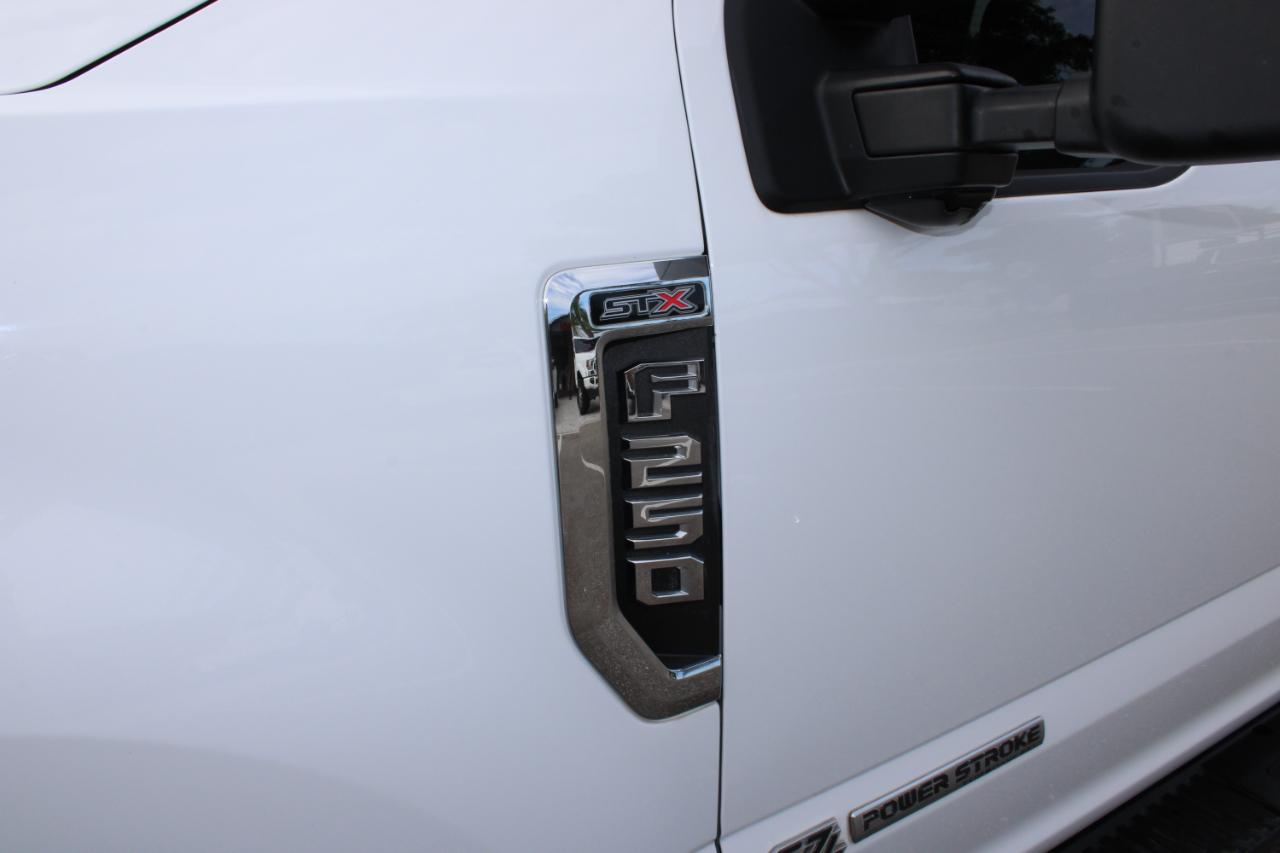 Ford F-250 SD XL Crew Cab 4WD 2022