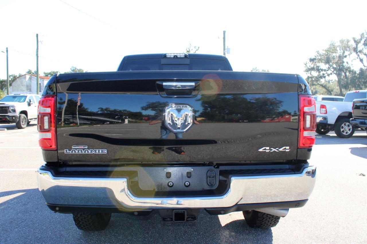 RAM 3500 Laramie Mega Cab 4WD 2019