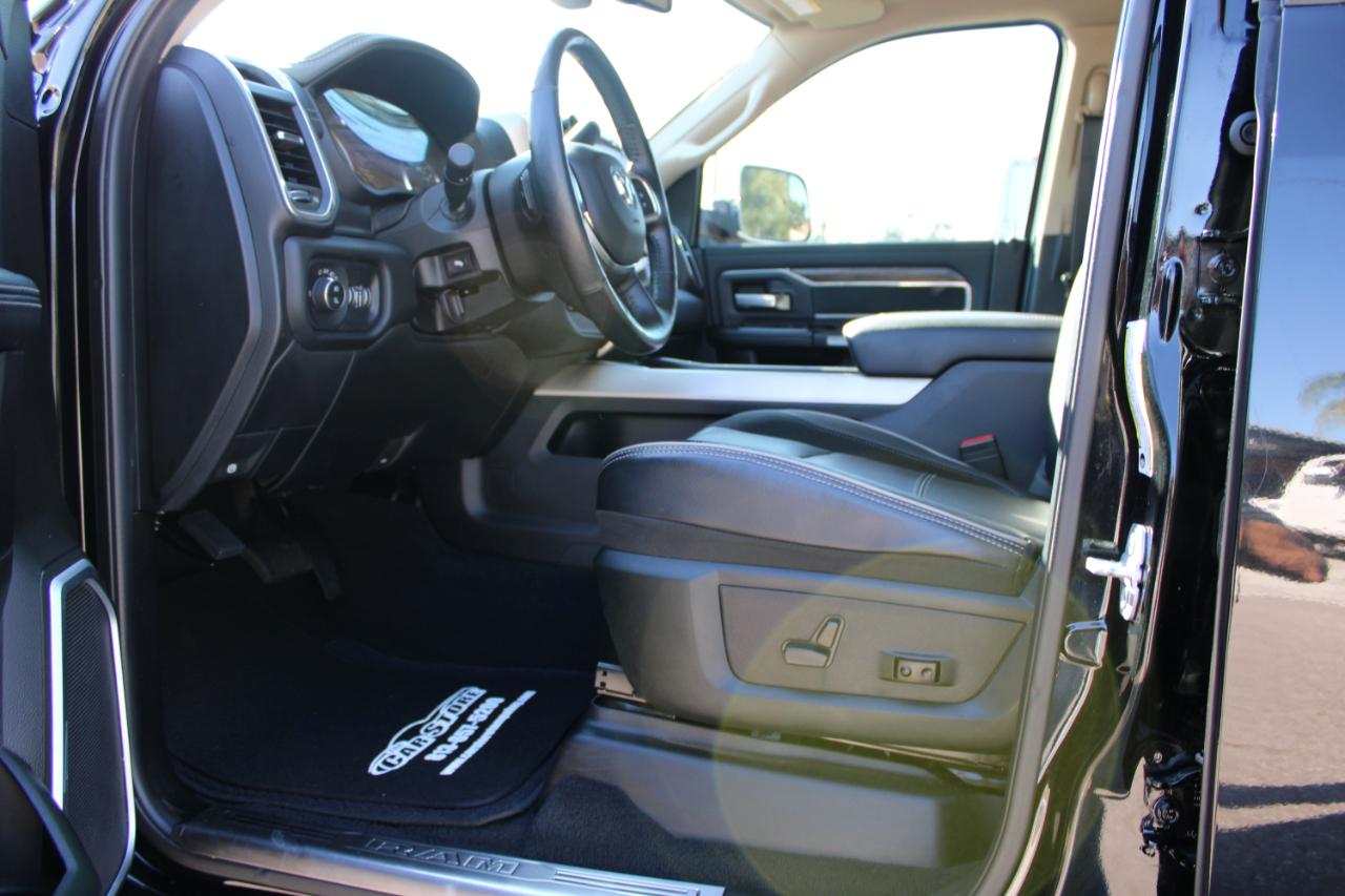 RAM 3500 Laramie Mega Cab 4WD 2019