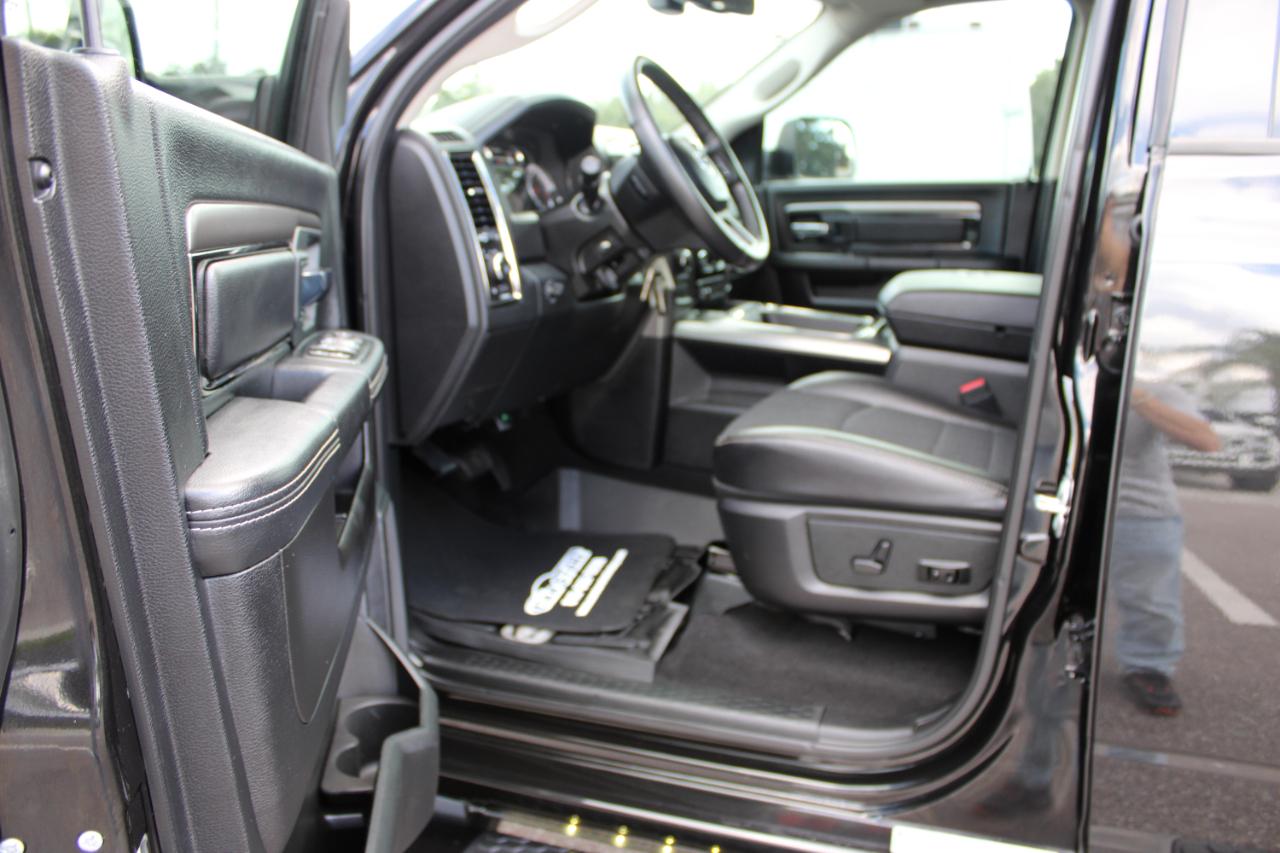 RAM 3500 Big Horn Crew Cab LWB 4WD DRW 2018