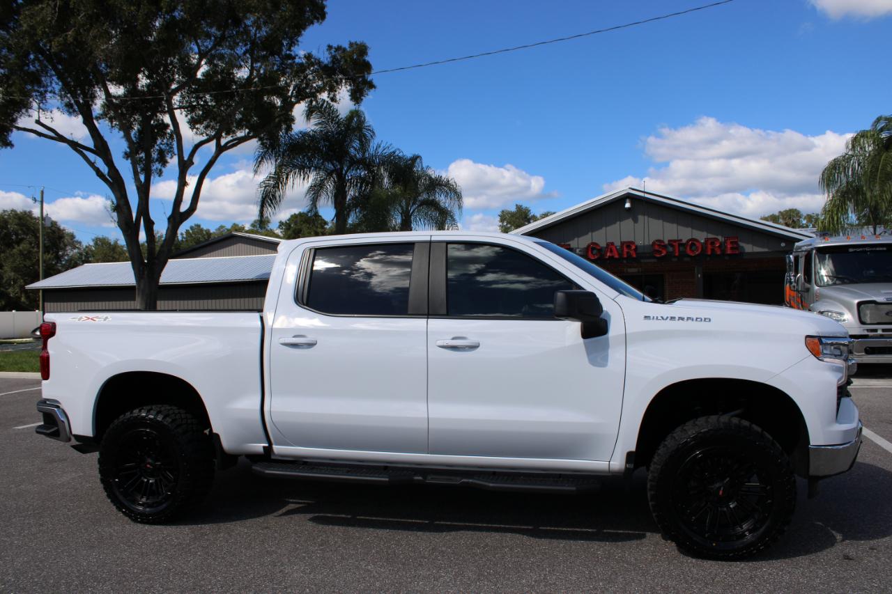 Chevrolet Silverado 1500 LT Crew Cab 4WD 2023