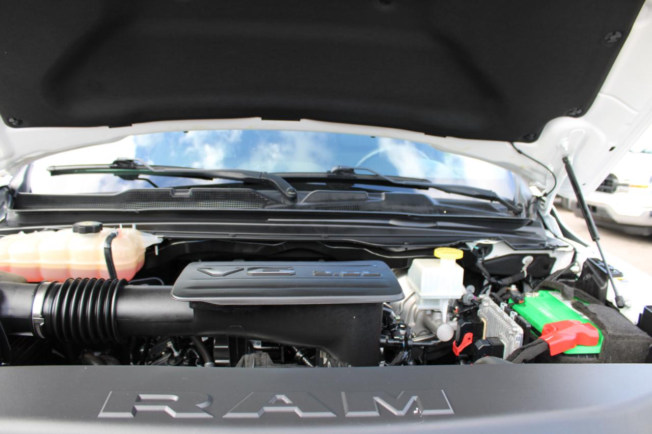 RAM 1500 Tradesman Quad Cab 2WD 2023