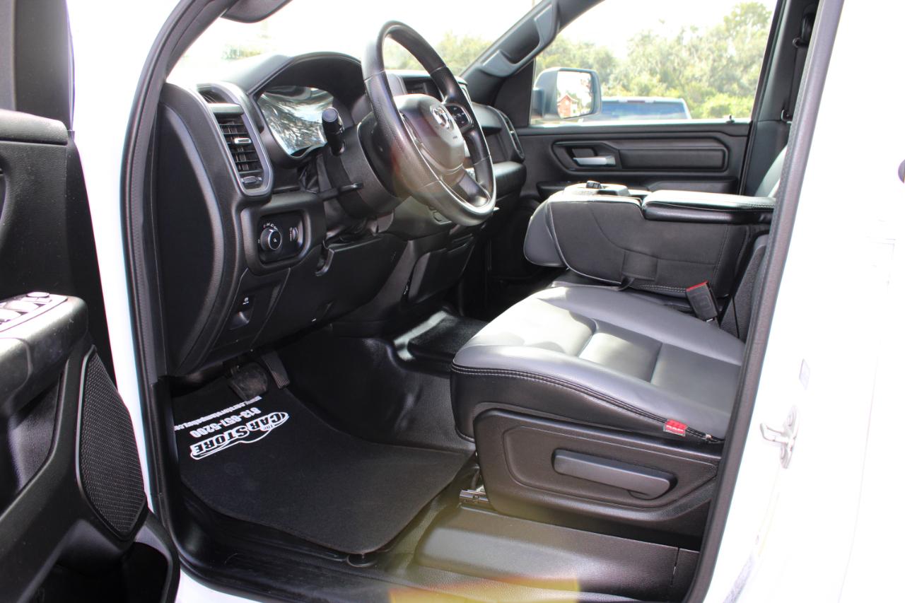 RAM 1500 Tradesman Quad Cab 2WD 2023
