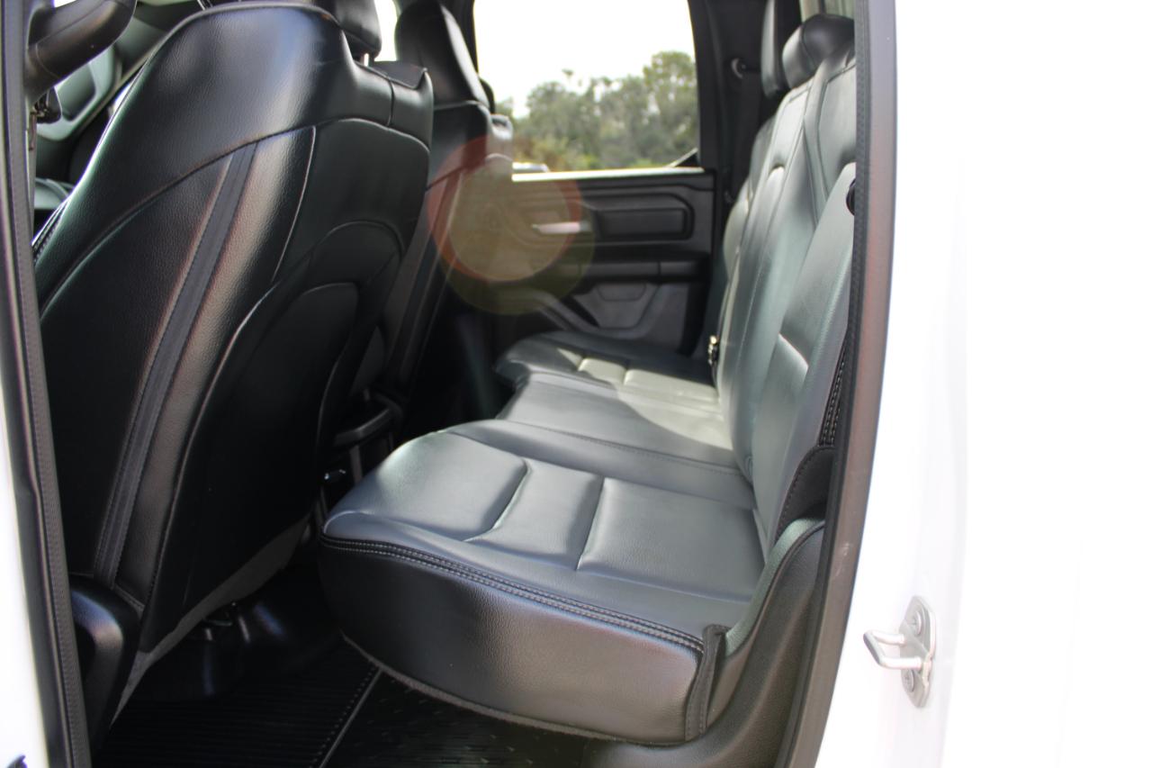 RAM 1500 Tradesman Quad Cab 2WD 2023