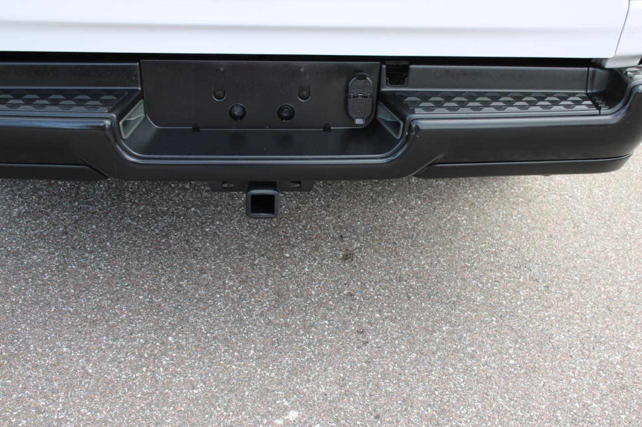 RAM 1500 Tradesman Quad Cab 2WD 2023
