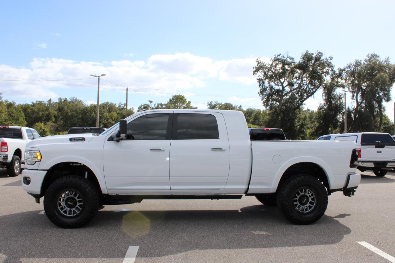 RAM 3500 Limited Mega Cab 4WD 2020