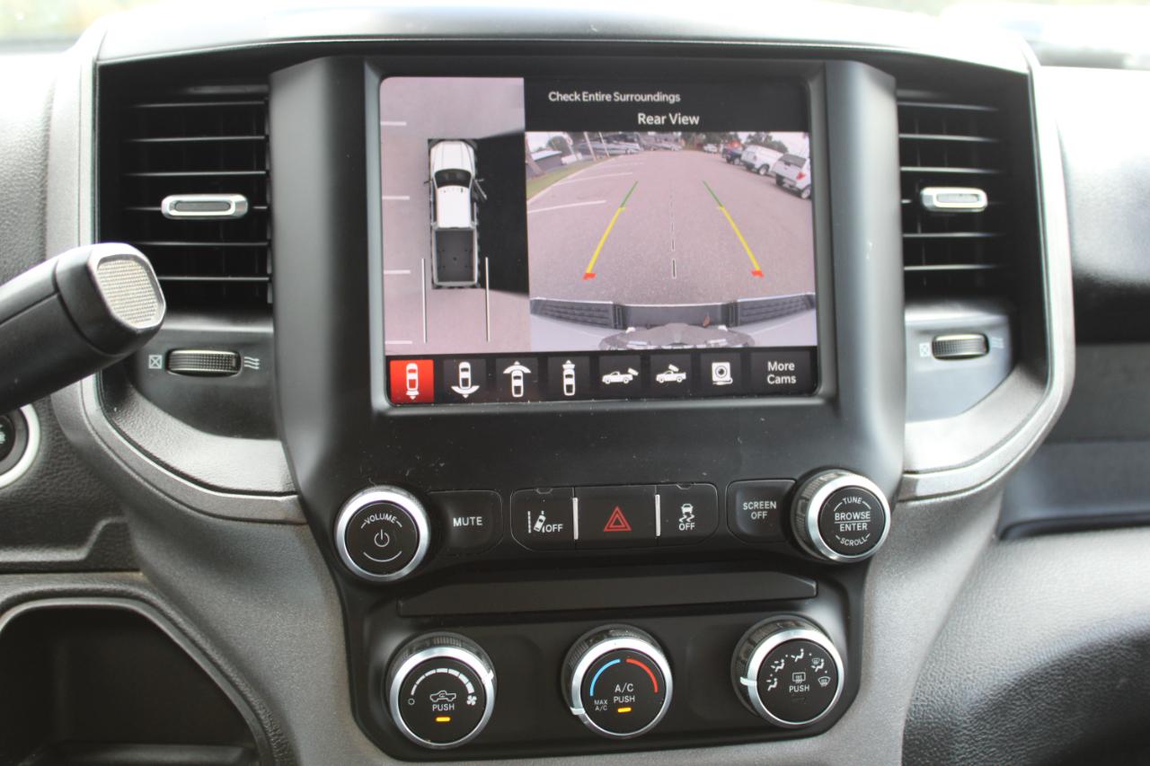 RAM 3500 Tradesman Crew Cab 4WD 2024