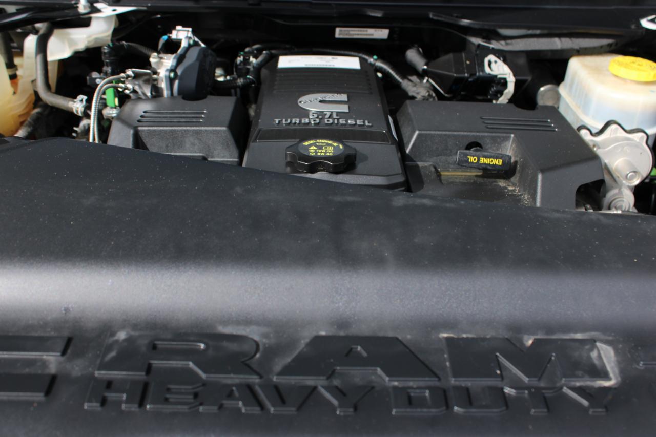 RAM 3500 Tradesman Crew Cab 4WD 2024